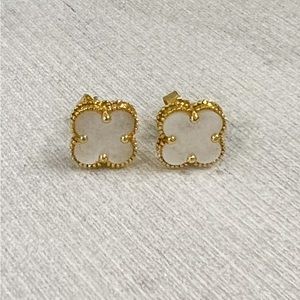 REAL 18K GOLD MOP clover stud earrings